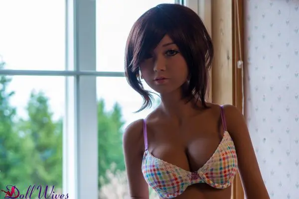 Magenta: Japanese Sex Doll